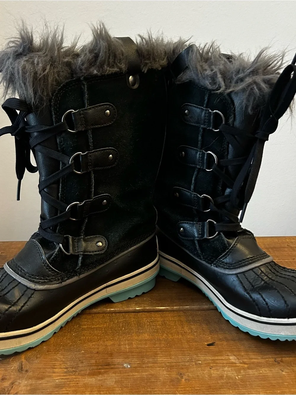 Sorel Youth Joan of Arctic Winter Snow Boots Black Girls Size 4